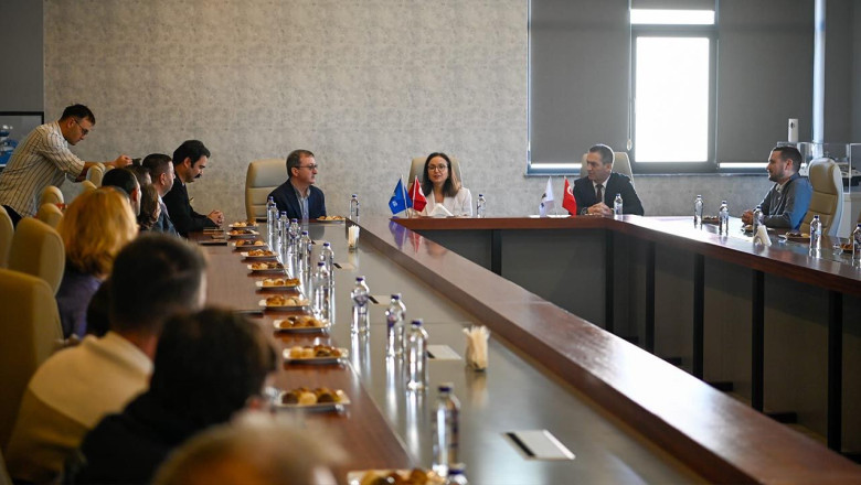 Engelli Dostu İşyerlerine Vali Kaya’dan Teşekkür Ziyareti