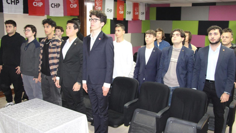 CHP’li Halkçı Liseliler Yalova’da Buluştu