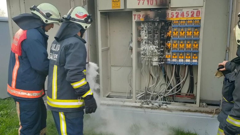 Cumhuriyet Meydanı’nda Trafo Yangını