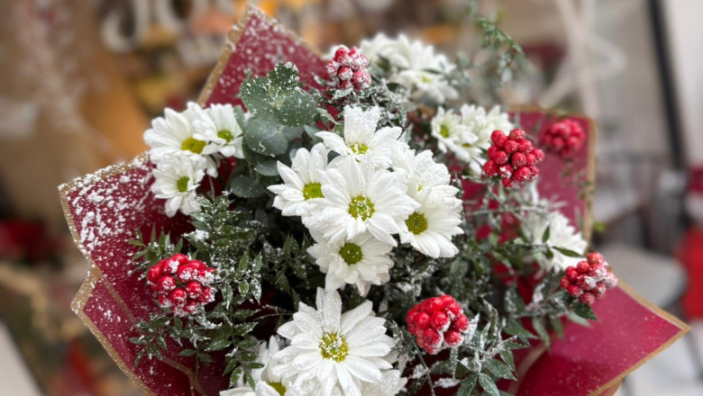 JOUR MOİS ÇİÇEKLİK YENİ YILA HAZIR