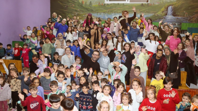 MİNİKLERE TİYATRO KEYFİ