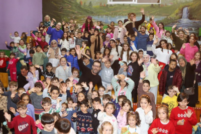 MİNİKLERE TİYATRO KEYFİ