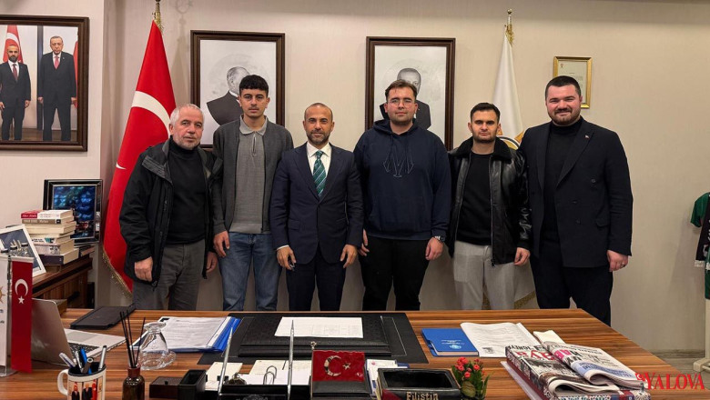 AK Parti Yalova İl Başkanlığı’na Üniversiteli Gençlerden Ziyaret