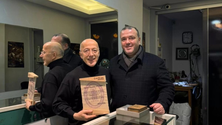 ‘ESNAFIMIZ BAŞIMIZIN TACIDIR’