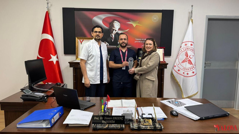 BİKAMDER’den Hayat Kurtaran Doktora Teşekkür Plaketi