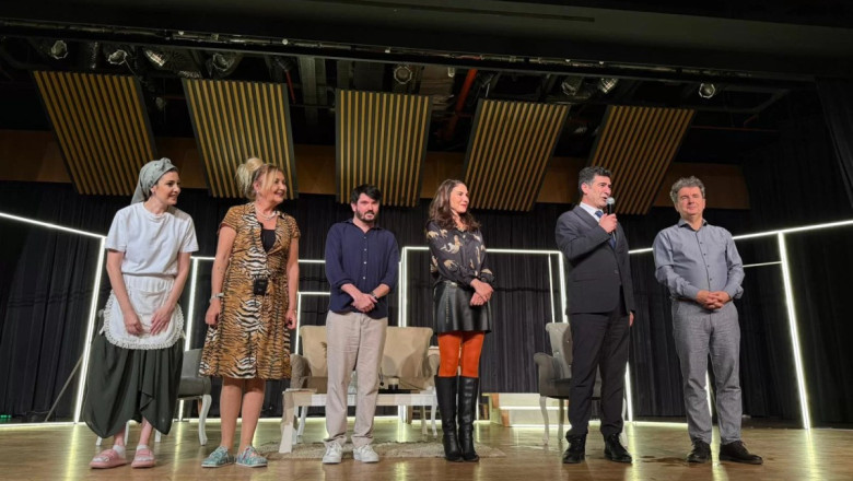 DOKTOR BANA BİR ÇARE OYUNU KAHKAHAYA BOĞDU