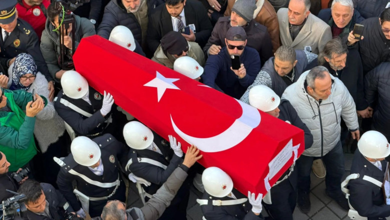 YALOVA ŞEHİTLERİNİ UĞURLADI