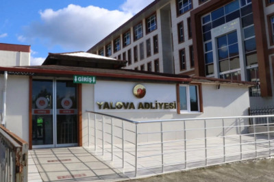 25 ŞÜPHELİ ADLİYEDE