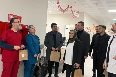 AK PARTİ HEYETİNDEN HASTANE ZİYARETİ