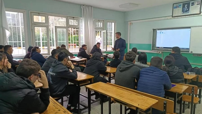 ÖĞRENCİLERE KOOPERATİFÇİLİK EĞİTİMİ VERİLDİ