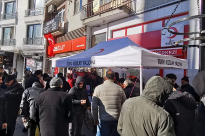 YALOVA KIZILAY ŞEHİT POLİSLERİ UNUTMADI