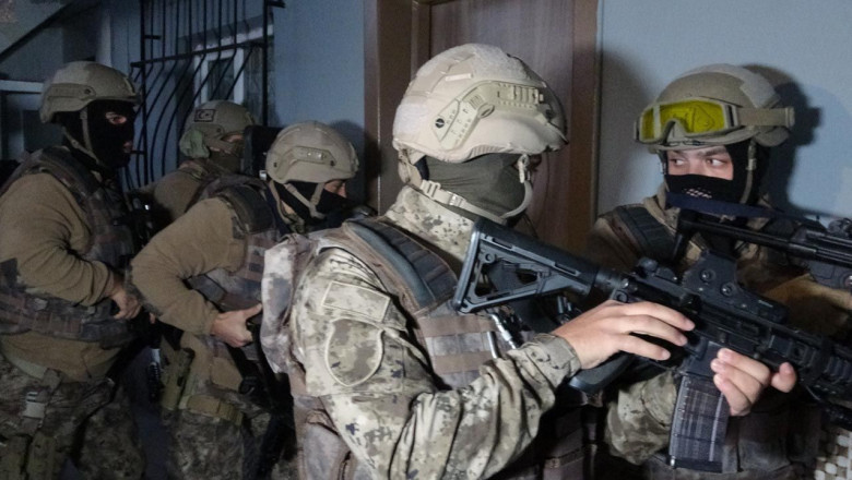 DEAŞ Operasyonunda 67 Şüpheli Tutuklandı