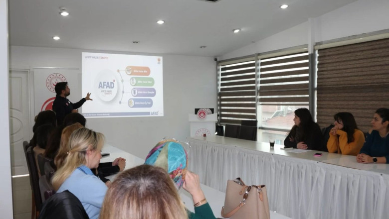 ÜNİVERSİTE- SEKTÖR EL ELE