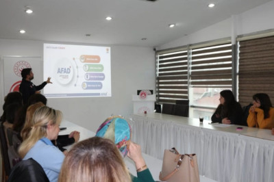 ÜNİVERSİTE- SEKTÖR EL ELE