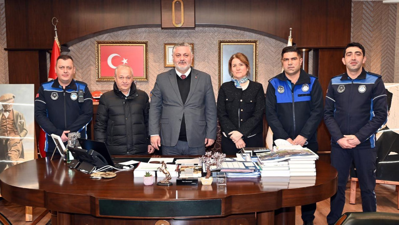 Yalova Belediyesi Zabıta Personeli Terfi Sevinci Yaşadı