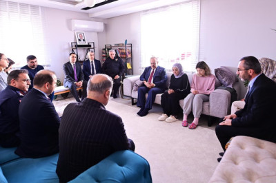 Vali Canbolat’tan Yalova Şehidine Taziye Ziyareti