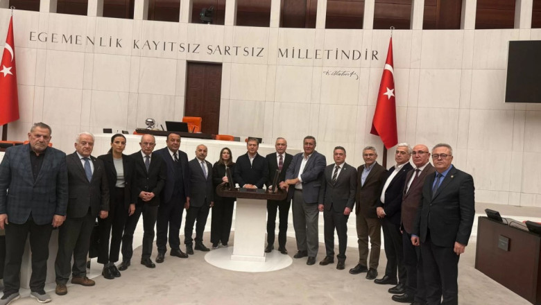 ‘EMEKLİLER İKTİDAR YÜZÜNDEN CAN ÇEKİŞİYOR’