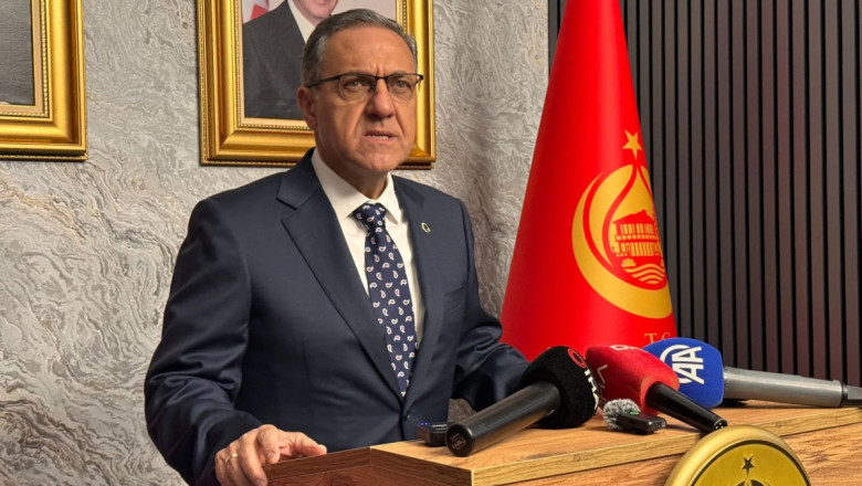 ‘KAPIMIZ HERKESE AÇIK KIRMIZI ÇİZGİLERİMİZ NET’