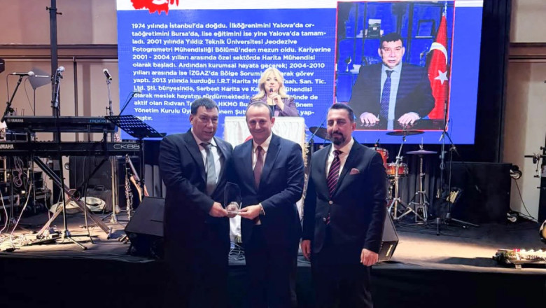 MESLEKTE 25. YIL ONURU