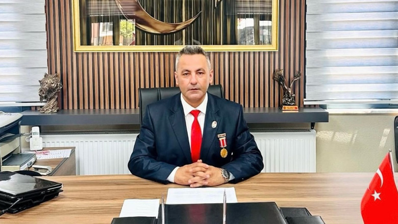 Başkan İla: “Bayrak Bir Bez Parçası Değil, Bir Milletin Hürriyet Fermanıdır”