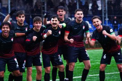 YALOVA FK LİDERİ AĞIRLIYOR