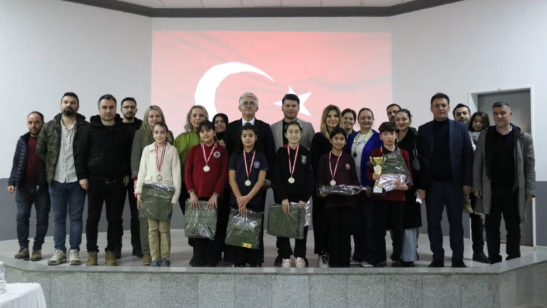 İSTİKLAL MARŞI’NI GÜZEL OKUMA İL FİNALİ YAPILDI 