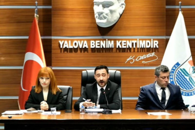 Yalova Belediye Meclisi’nde CHP ve AK Partililer Arasında “Bakan Kurum” Tartışması