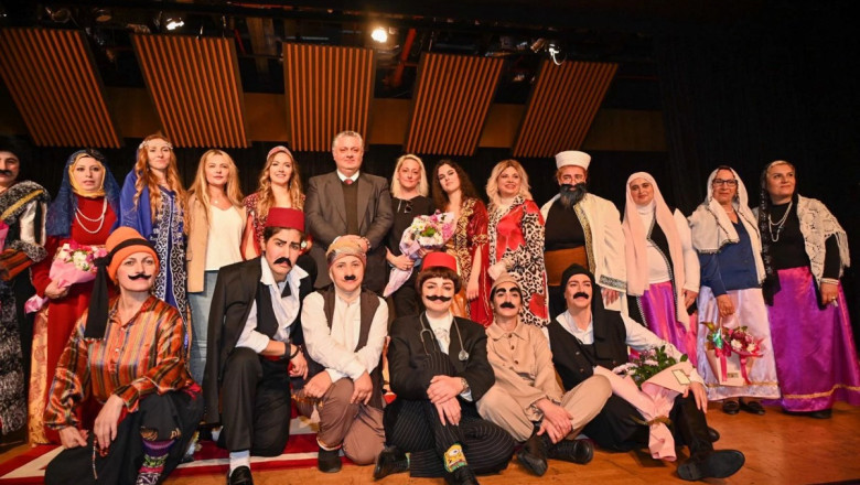 KADIN TİYATRO TOPLULUĞU BÜYÜK BEĞENİ TOPLADI