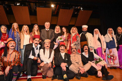 KADIN TİYATRO TOPLULUĞU BÜYÜK BEĞENİ TOPLADI