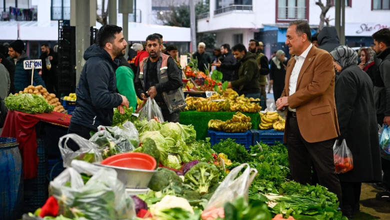 VALİ USTA’DAN KAPALI PAZARYERİNE ZİYARET