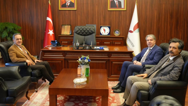 VALİ USTA’DAN REKTÖR BAHÇEKAPILI’YA İADE-İ ZİYARET