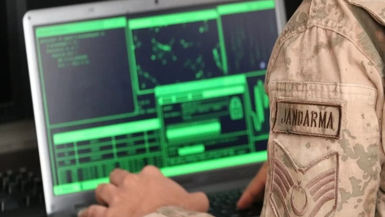 SİİRT’TEKİ KOMANDOLARA 400 BERE