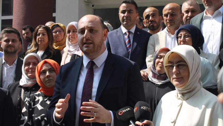 ‘PROJELER İPTAL EDİLMEDİ SÜREÇ TİTİZLİKLE SÜRÜYOR’