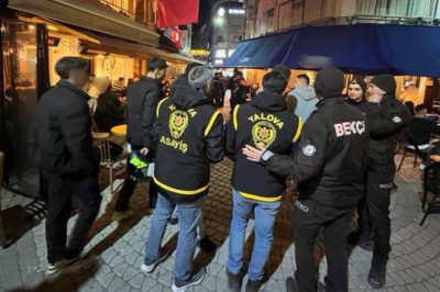 Yalova’da Kafeler Bölgesi’ne Polis Denetimi
