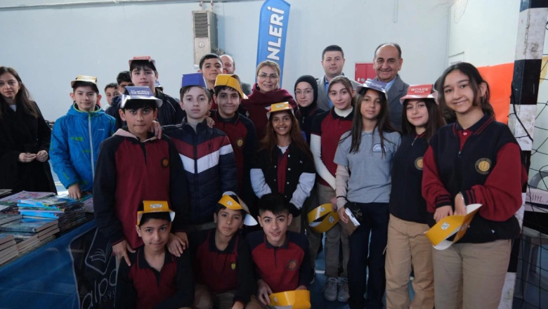 ALTINOVA’DA KİTAP GÜNLERİNE YOĞUN İLGİ