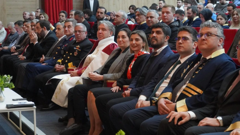 AK PARTİ TIP BAYRAMINI KUTLADI