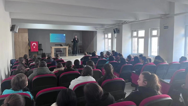 NENE HATUN LİSESİ’NDE RAMAZAN SÖYLEŞİLERİ