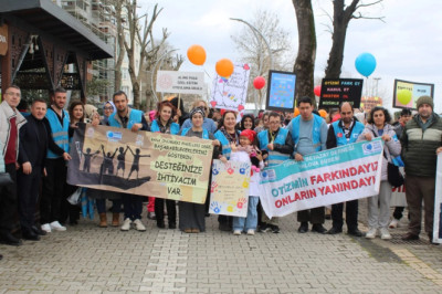 ‘OTİZMİ FARK ET BİZİMLE YÜRÜ!’