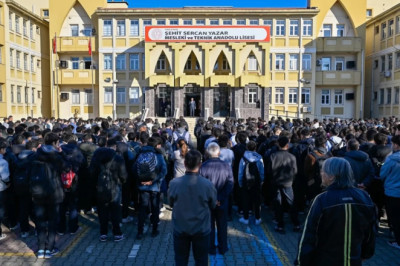 BAYRAK TÖRENİ GERÇEKLEŞTİRİLDİ