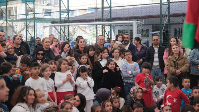 ÇOCUKLAR 23 NİSAN ŞENLİĞİ’NDE EĞLENDİ