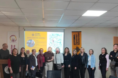 GELENEKLER VE SÖZLÜ KÜLTÜR AKADEMİDE ELE ALINDI