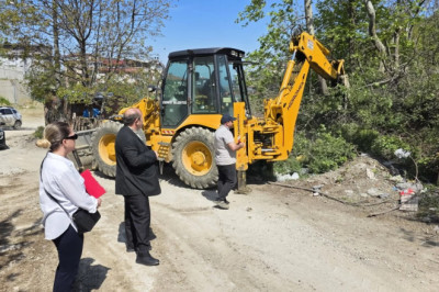 BAŞKAN  TEMEL YOL ÇALIŞMALARINI YERİNDE İNCELEDİ