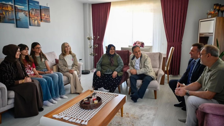 ANNELER GÜNÜ’NDE ANLAMLI ZİYARET