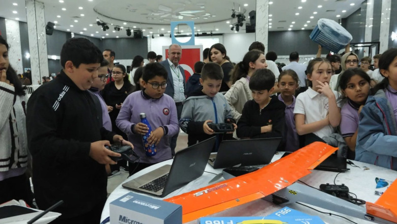 2. BİLİM FESTİVALİ’NE EV SAHİPLİĞİ YAPTI