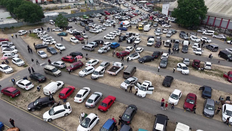 Yalovalılar Bayram Öncesi Bursa Oto Pazarına Akın Etti