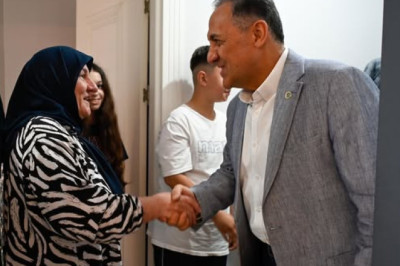Yalova Valisi Dr. Ahmet Hamdi Usta Kurban Bayramı’nda Şehit Aileleri ve Dört Kuşaklı Yaşar Ailesini Ziyaret Etti