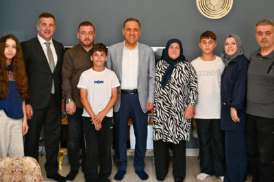 VALİ USTA’DAN ŞEHİT AİLELERİNE BAYRAM ZİYARETİ