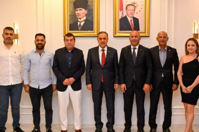 VALİ USTA, MİSAFİRLERİNİ KABUL ETTİ