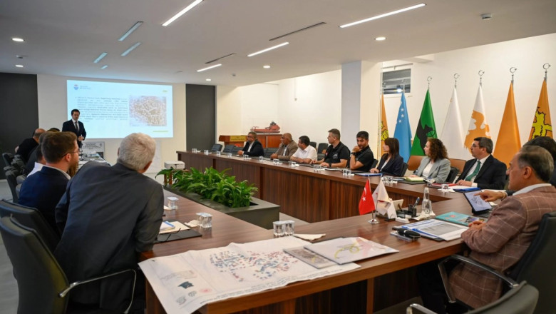 VALİ USTA, ÇALIŞMALARI MASAYA YATIRDI