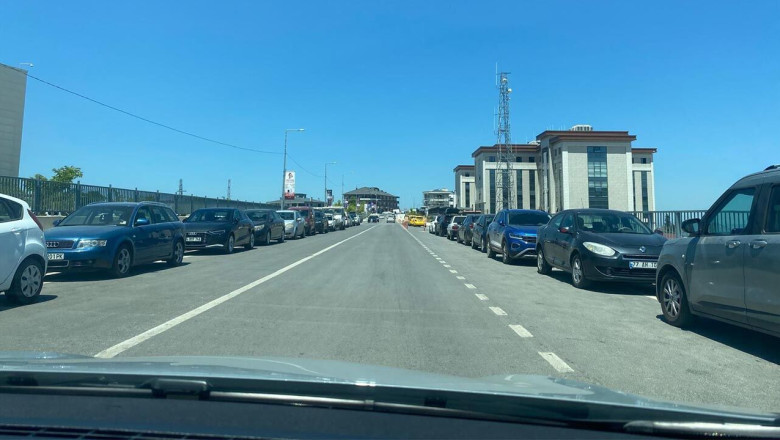 Şifaya Giden Yol Otoparkta Tıkanıyor